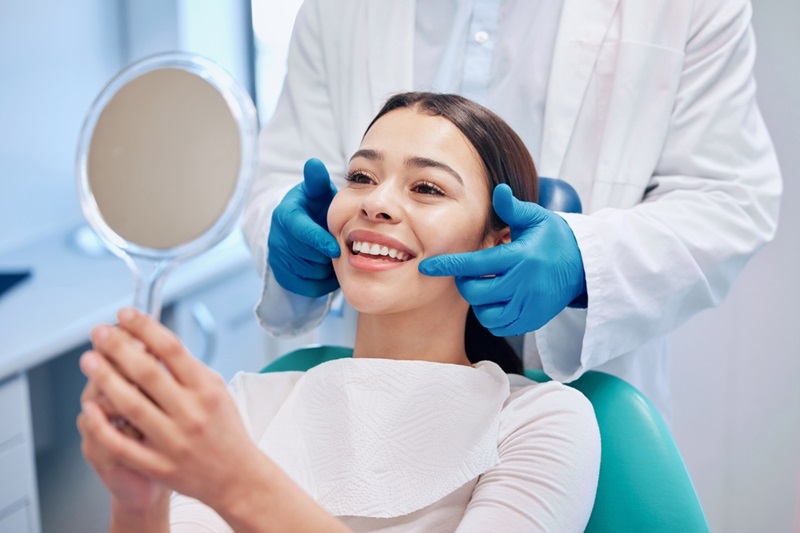Teeth whitening services in Oakville