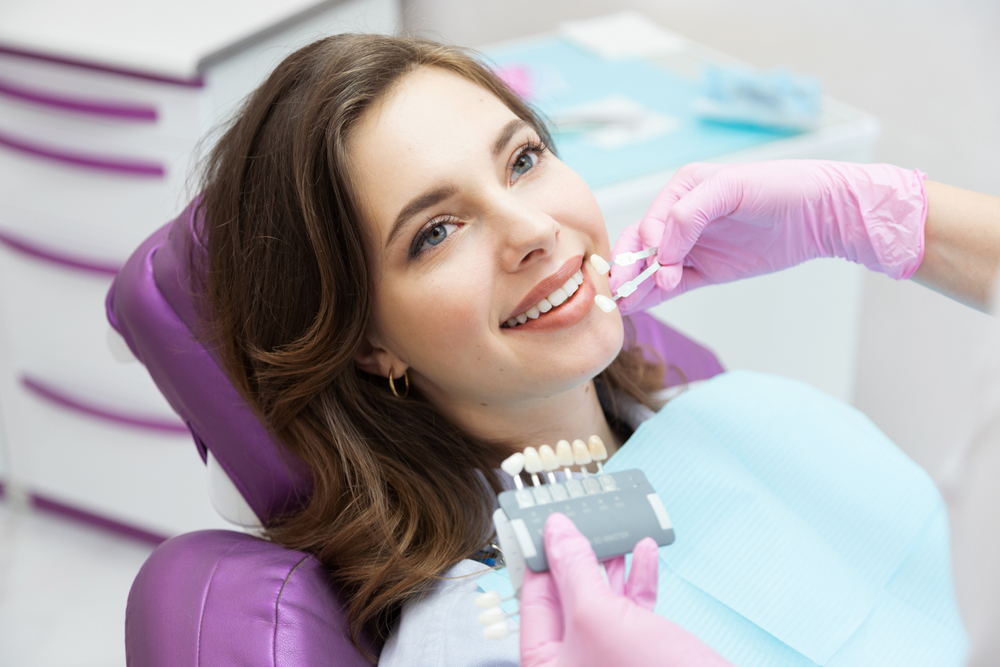 Teeth whitening services in Oakville,ON
