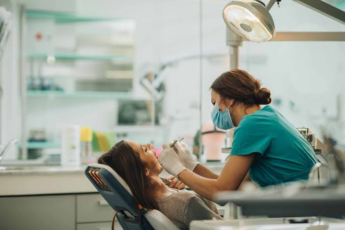 Oakville Dental Clinic, ON